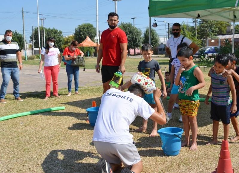 actividades recreativas en un club comunitario