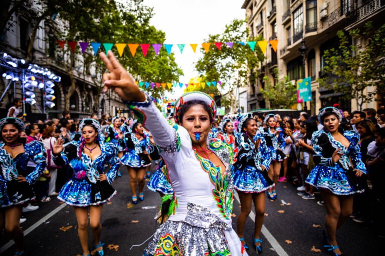 Nos vemos en el corso Descubre todo sobre el carnaval en Argentina 12 desfile colorido de carnaval en argentina