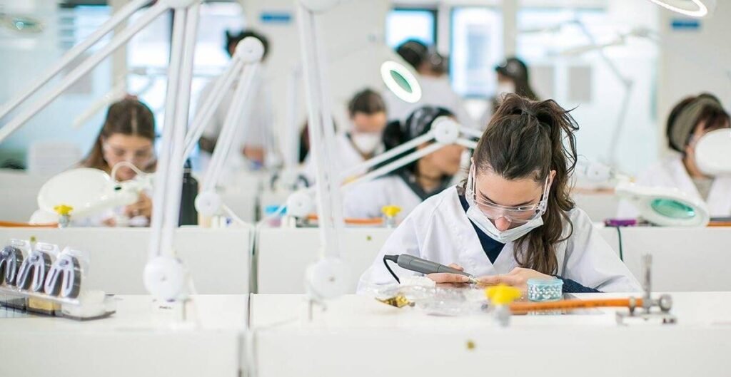 Qué ofrece el Instituto Modelo Técnico Mecánico Dental en Argentina 6 Qué ofrece el Instituto Modelo Técnico Mecánico Dental en Argentina