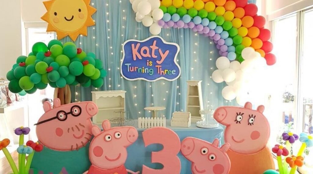 Cómo hacer una decoración sencilla de Peppa Pig para cumpleaños