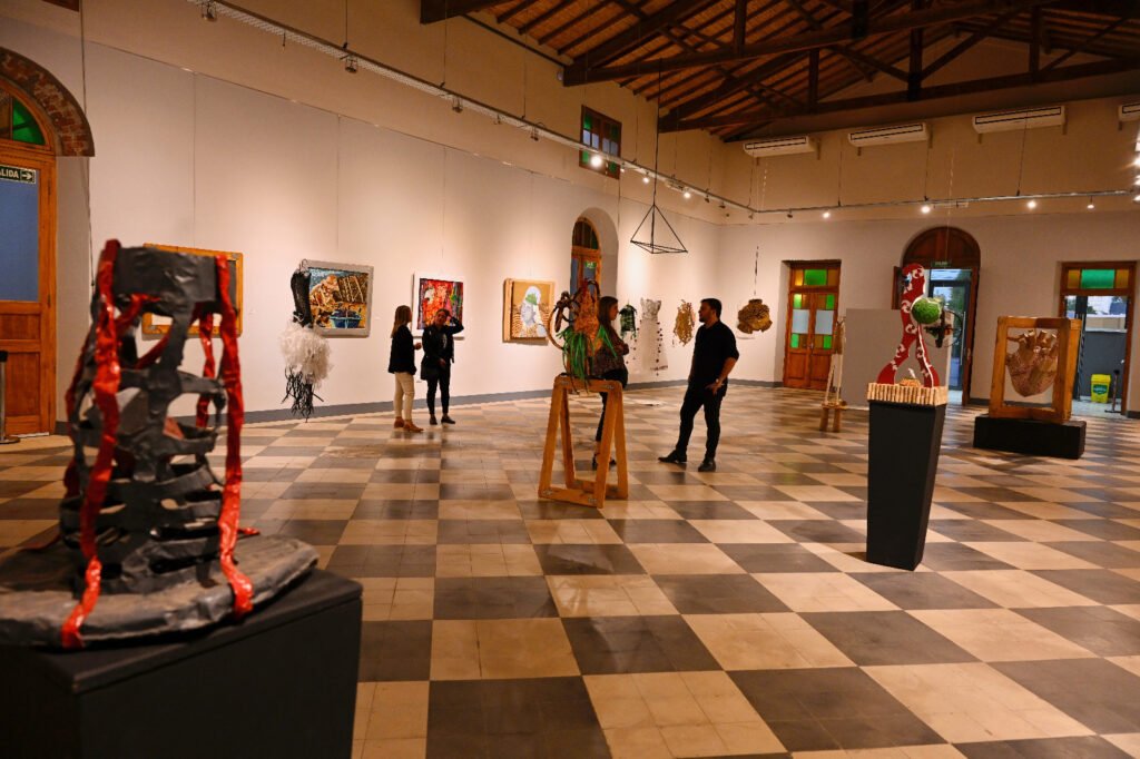 Qué servicios ofrece el Patagonia Flooring Design & Art Center 1 muestra de suelos y disenos artisticos