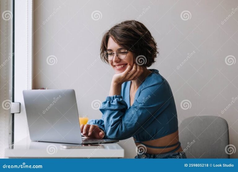 Dónde puedo encontrar Super Mami Online en Alta Gracia 19 mujer buscando en internet desde casa