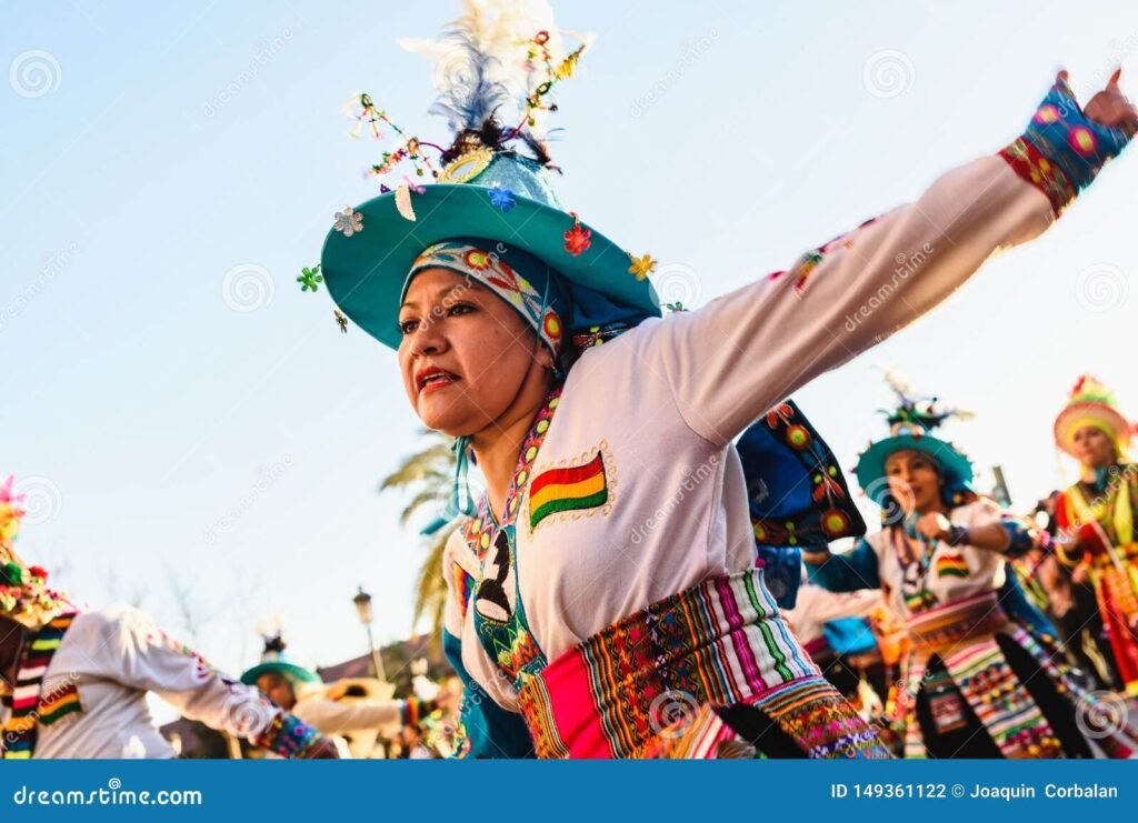 Qué tipo de vestimenta se usa para bailar el carnavalito 4 Qué tipo de vestimenta se usa para bailar el carnavalito