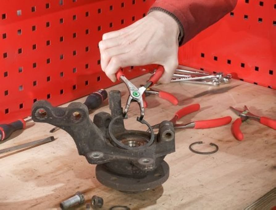 Qué herramienta es la mejor para sujetar piezas pequeñas