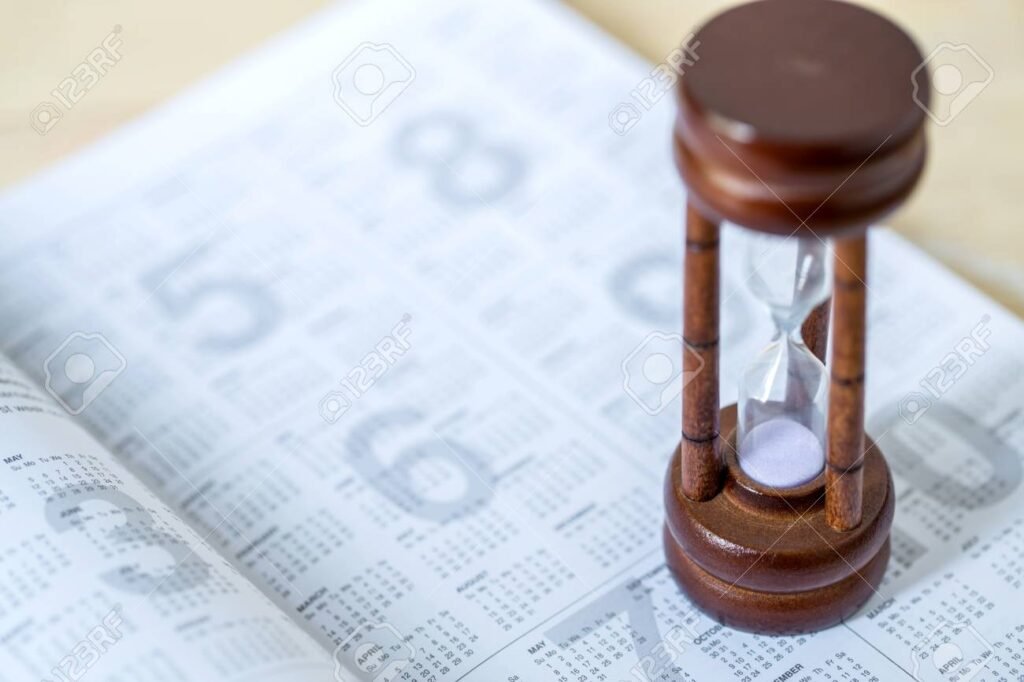 reloj de arena en un calendario