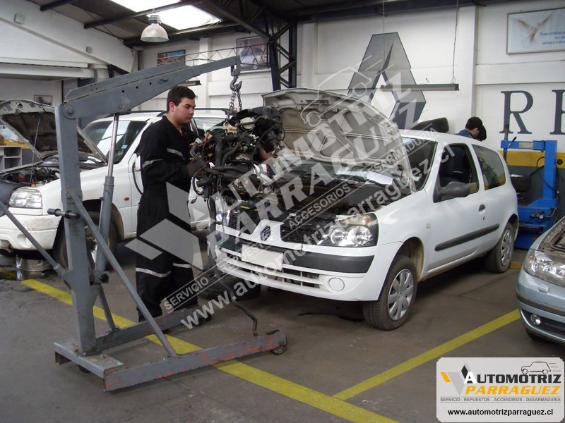 Qué productos y servicios ofrece La Boutique Sport para repuestos Renault