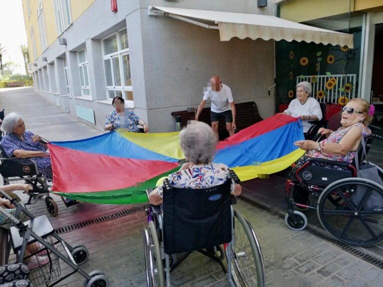 residencia de ancianos con actividades recreativas