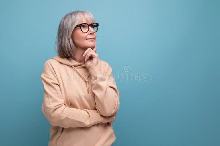 Quién fue La Abuela Juana y cuál es su relación con Ciudad Evita 2 retrato de una abuela en un entorno urbano