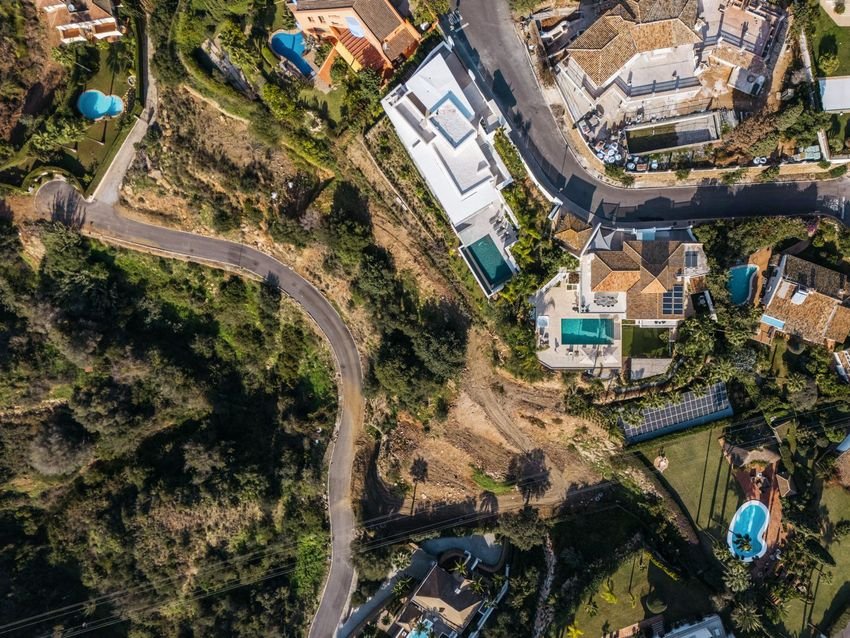 Qué servicios y características tiene el barrio Los Jazmines en Pilar del Este 3 Qué servicios y características tiene el barrio Los Jazmines en Pilar del Este