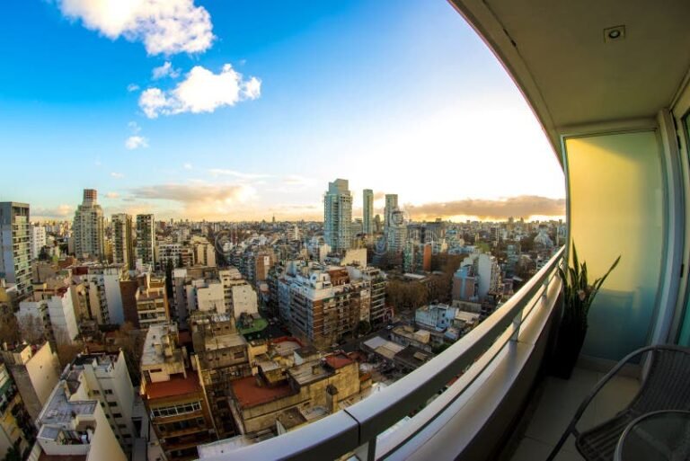 Qué características definen a la Ciudad Autónoma de Buenos Aires 24 vista panoramica de buenos aires al atardecer