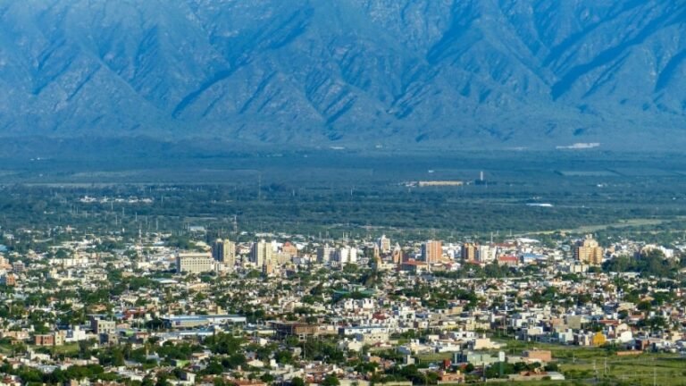 Qué lugares turísticos visitar en San Fernando del Valle de Catamarca 23 vista panoramica de san fernando del valle
